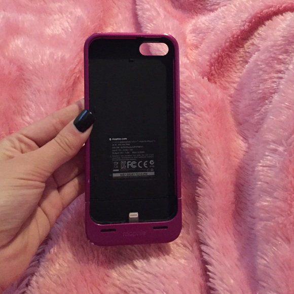 iPhone 5/5s charging case