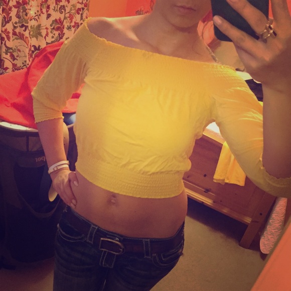 Moda International midriff top