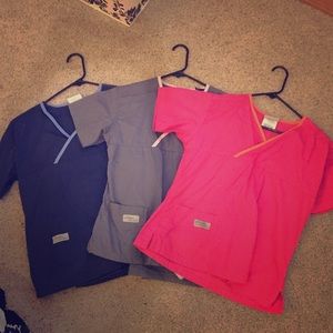 Urban Scrubs brand: three sets of scrubs, size XS