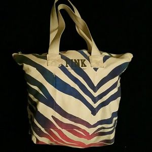 Hold for @dOllface! ❤❤💙💙