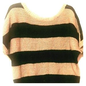 Short sleeve sweater XXI