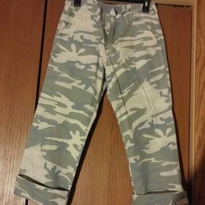 Price drop!!Camo Crop pant