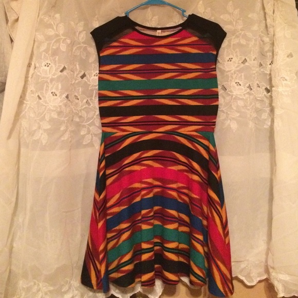 Dress - Picture 1 of 4