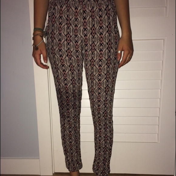 Brandy Melville pink aztec Hippie pants