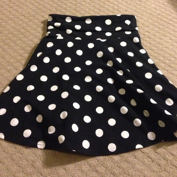 Black white polka dot skirt - Picture 4 of 4