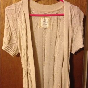 Cute tan sweater with belt