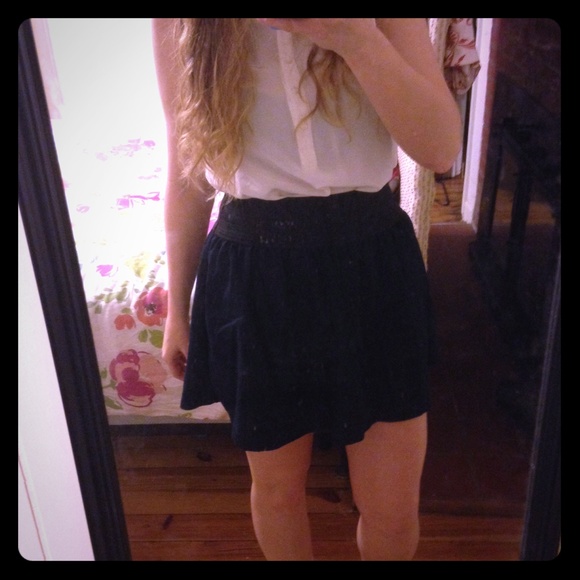 High waisted denim skirt with elastic waistband