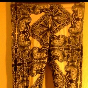 Charlotte russe black and white leggings