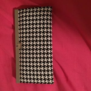 Houndstooth wallet