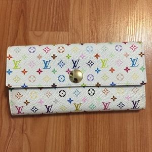 Authentic Louis Vuitton Sarah Wallet