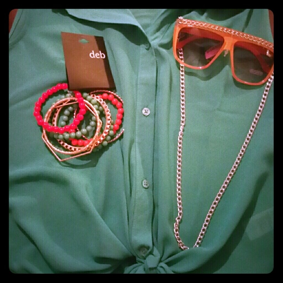 Bundle cute glasses and bracelets