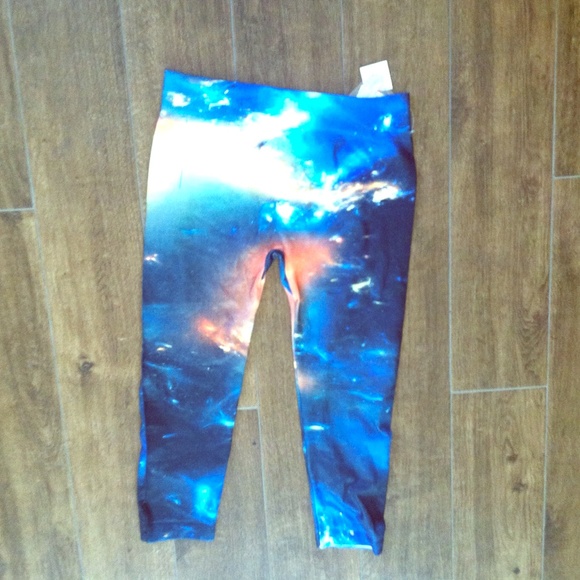 Cropped Galaxy leggings