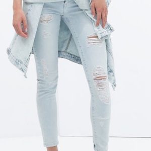 ✨ Zara Ripped Skinny Jeans ✨