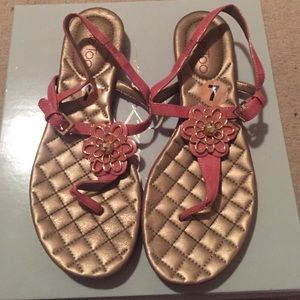 ME TOO Adorable COMFIEST summer sandals