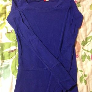 Cute long sleeve blue top