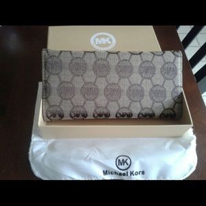 Do not buy Sold....Sold....Sold... on other sites.