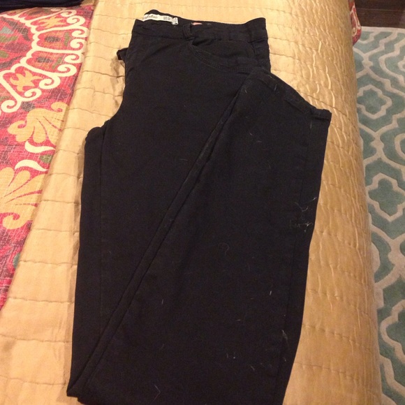 Zara black skinny jeans in size 6