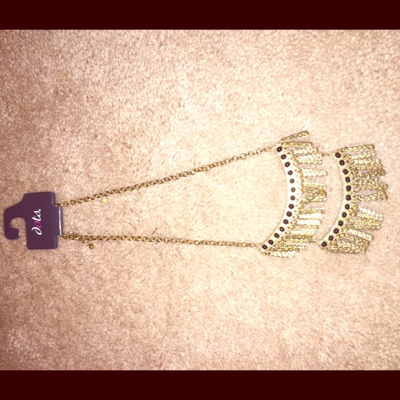 Cute necklace!