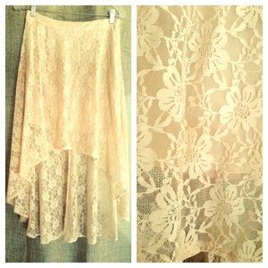 Lacey creme/ tan hi low skirt