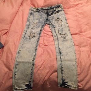 MACHINE JEANS