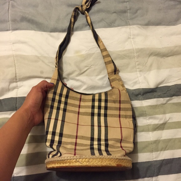 Burberry beach purse