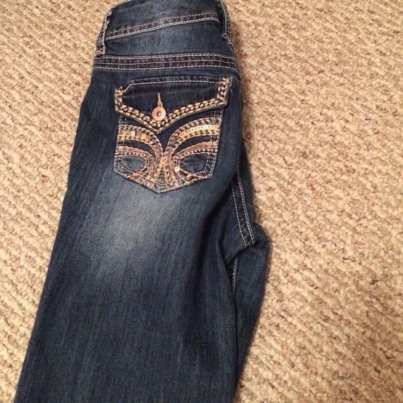 Jeans - Picture 2 of 3
