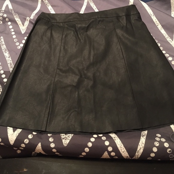 Leather skirt size small NWT