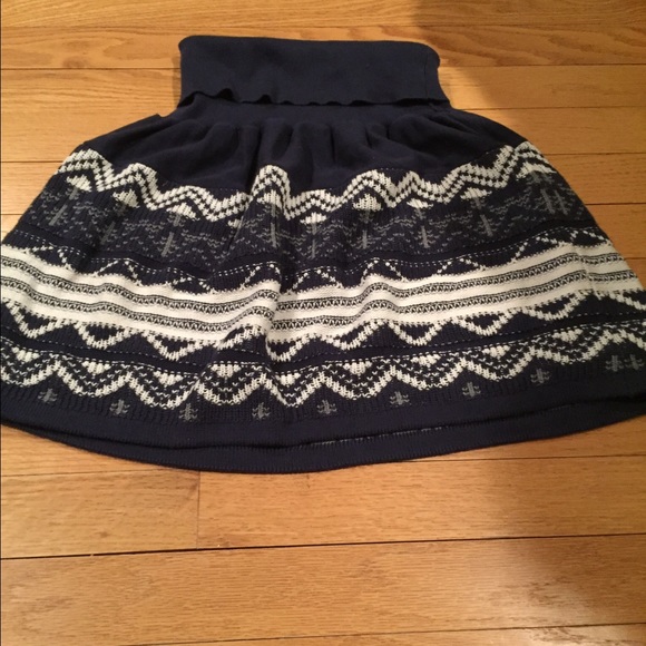 Knitted skirt