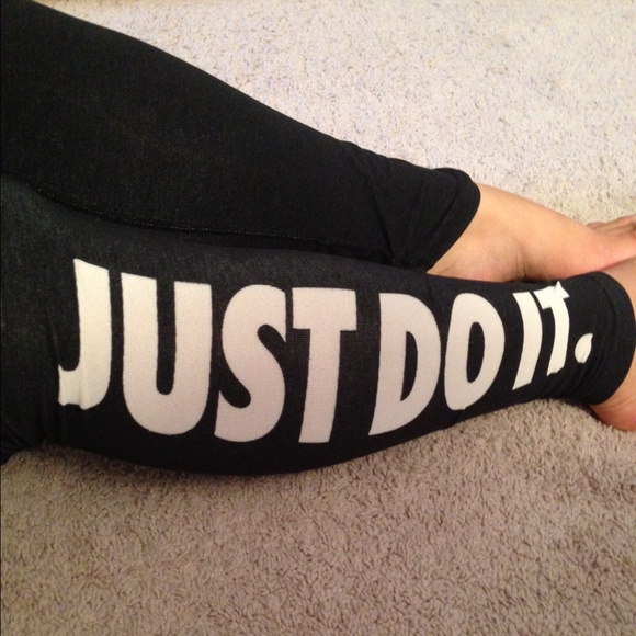 Nike Pants - Nike black logo leggings pant
