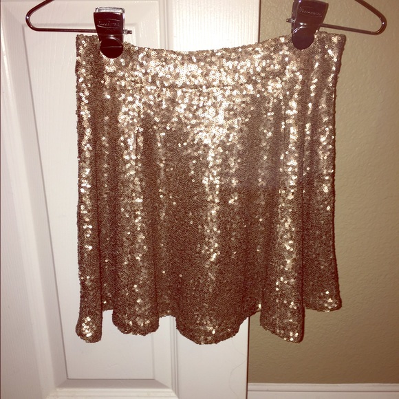 Tobi Gold Sequin Skirt