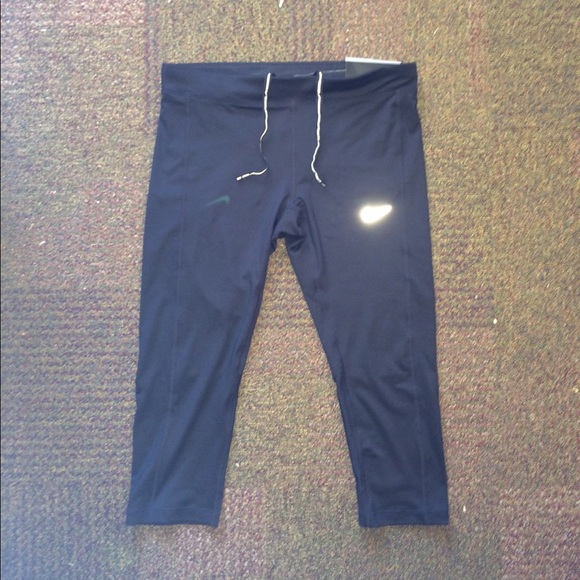 Nike Dri-Fit Tight Fit Yoga Pants