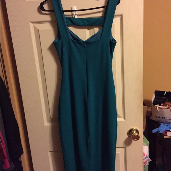 2 dresses for the price of 1 - Picture 4 of 4