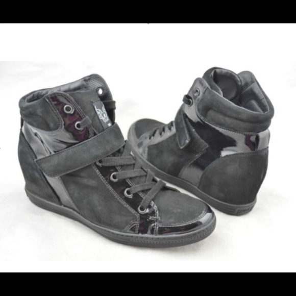 Brand new Paul Green Paris Wedge