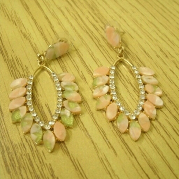 Teardrop Earring - Picture 2 of 2