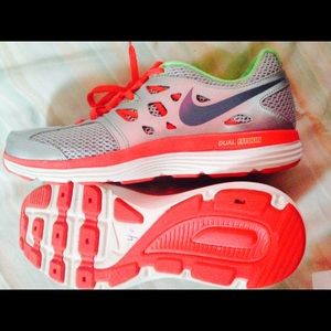 Nike Dual Fusion Lite