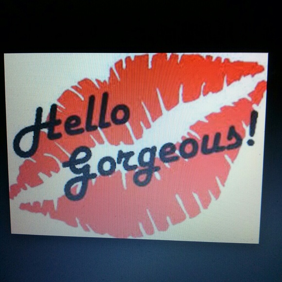 Mua!  Mua! Mua! To all Poshers!