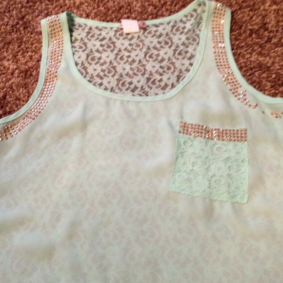 Tank top - Picture 2 of 4