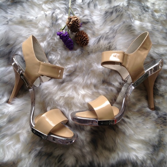 SOLD❄️NEW AUTHENTIC MICHAEL KORS nude  sandals 7.5 - Picture 4 of 4