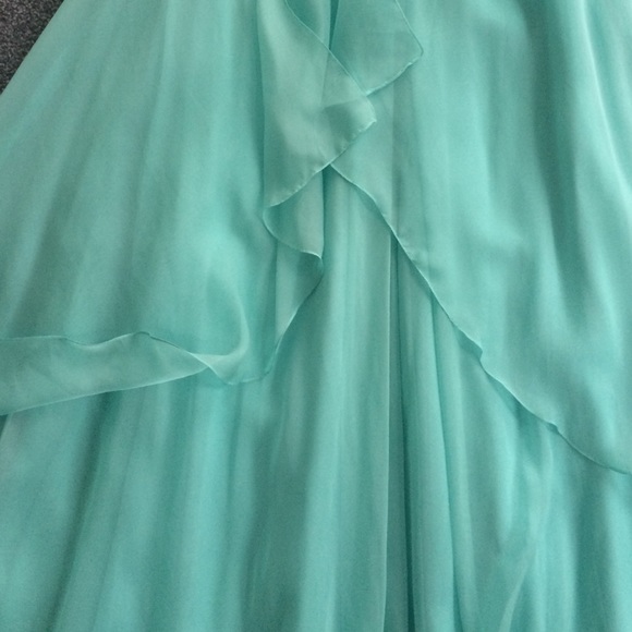 Dave & Johnny prom gown. Jeweled Sweetheart neck - Picture 3 of 4