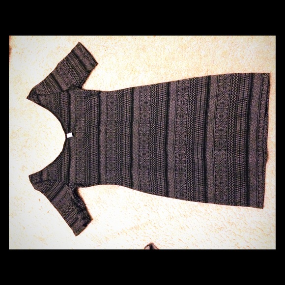 Quarter sleeve grey dress