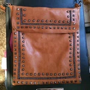 Large cross body tan purse