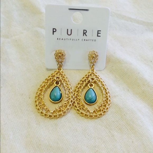 Gold drop earrings