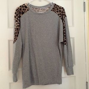 Oversized grey long sleeve tshirt