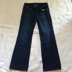 American Eagle size 8 short