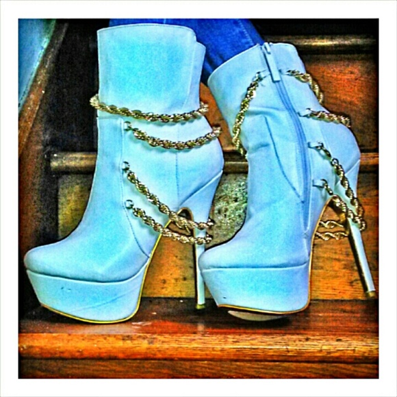 GOLD ROPE PUMPS