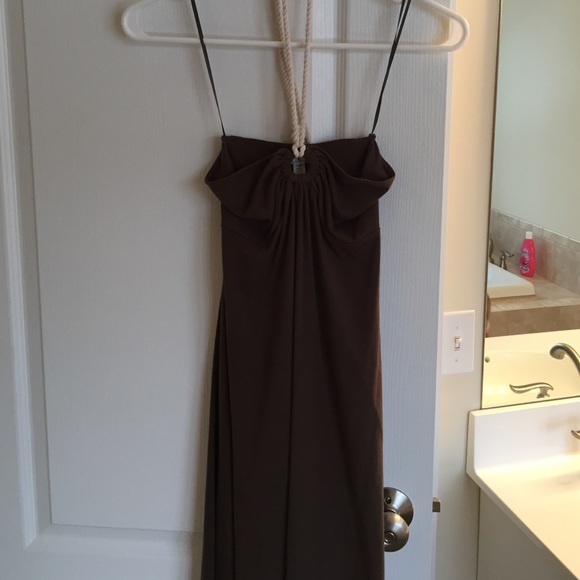 Brown key hole halter dress - Picture 2 of 3