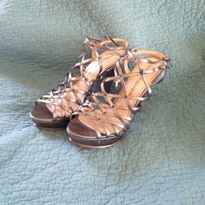 Marc Fisher sexy metallic platform pump