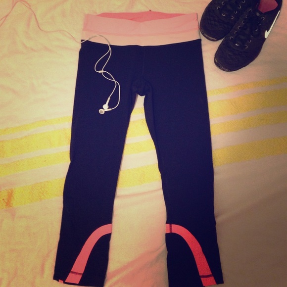 Women's Lululemon crop running pants