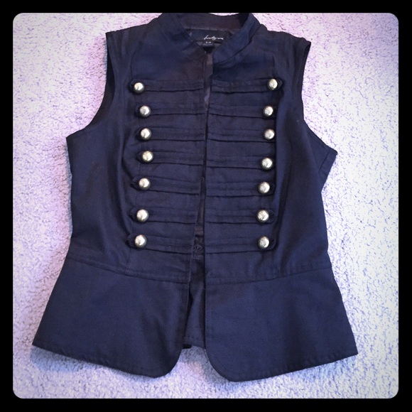 FE21 Black vest