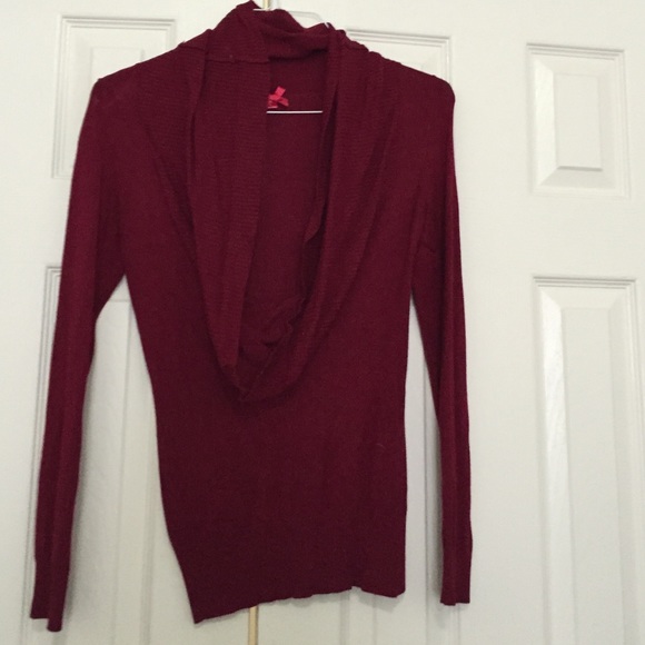 Adorable burgundy deep cowl neck sweater - Picture 1 of 2
